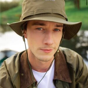 Barbour Men's Teesdale Showerproof Bucket Hat in Army Green - Size L; NWOT